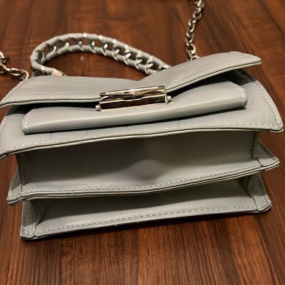 Brand NEW White Leather Crossbody Bag Woven Chain Top Handle NWT - Snap Closure - Picture 13 of 14